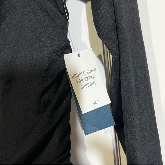 NWT Hollister Cropped Tee Black Size Small Double Lined Running Gym - Picture 4 of 5